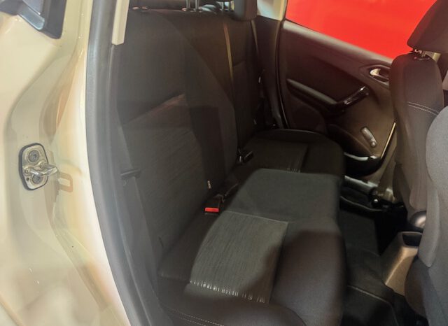 PEUGEOT 208 lleno