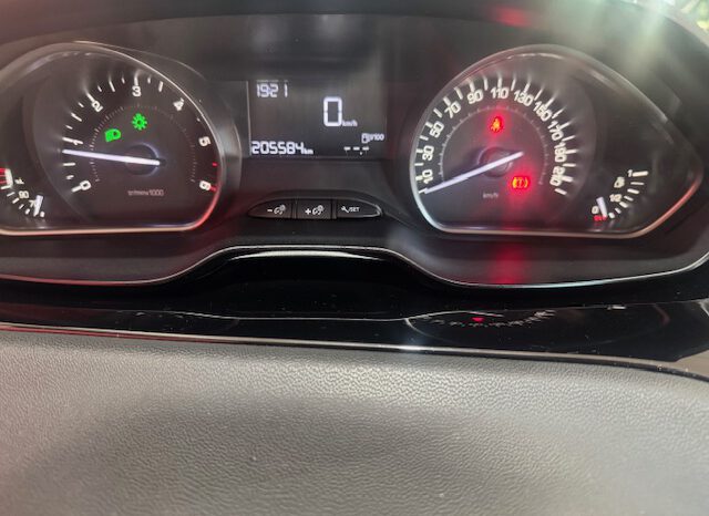 PEUGEOT 208 lleno