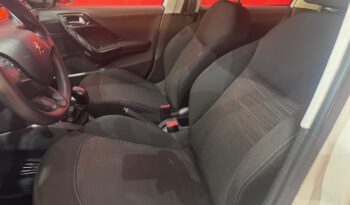 PEUGEOT 208 lleno