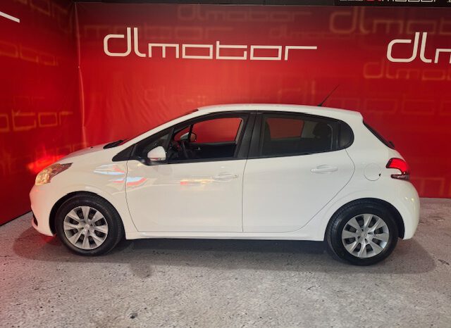 PEUGEOT 208 lleno