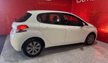 PEUGEOT 208 lleno