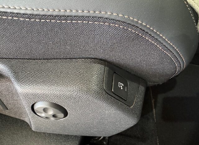 PEUGEOT 3008 GT LINE HYBRID lleno