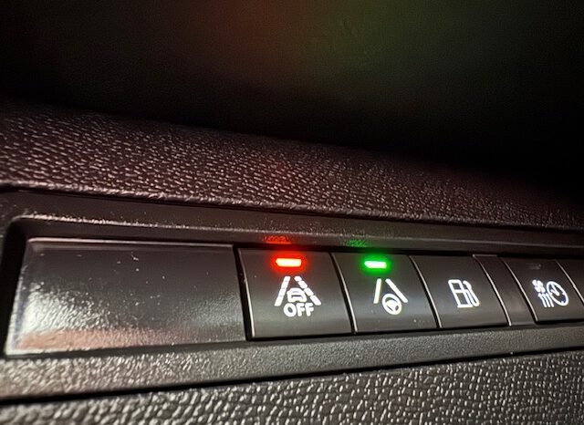 PEUGEOT 3008 GT LINE HYBRID lleno