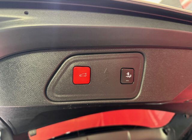 PEUGEOT 3008 GT LINE HYBRID lleno