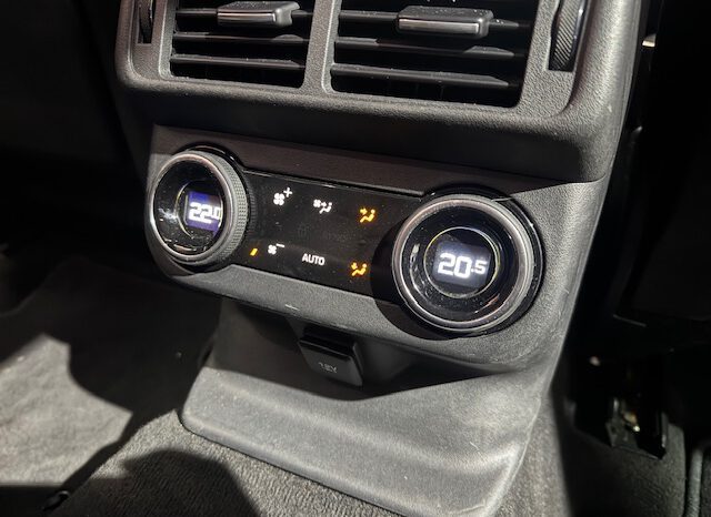 LAND ROVER VELAR lleno