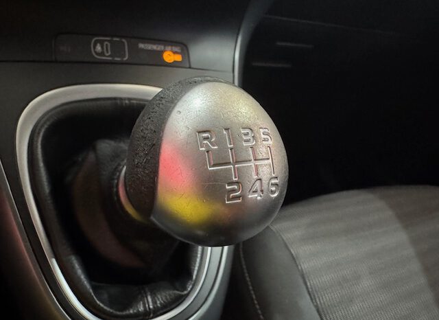 TOYOTA VERSO 7 PLAZAS lleno