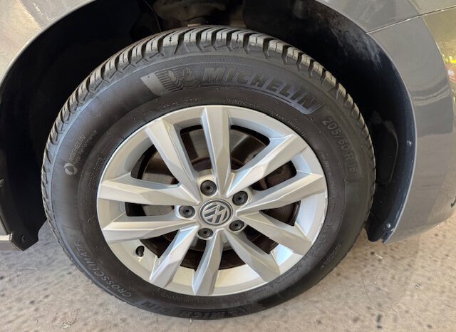 VOLKSWAGEN TOURAN 7 PLAZAS lleno