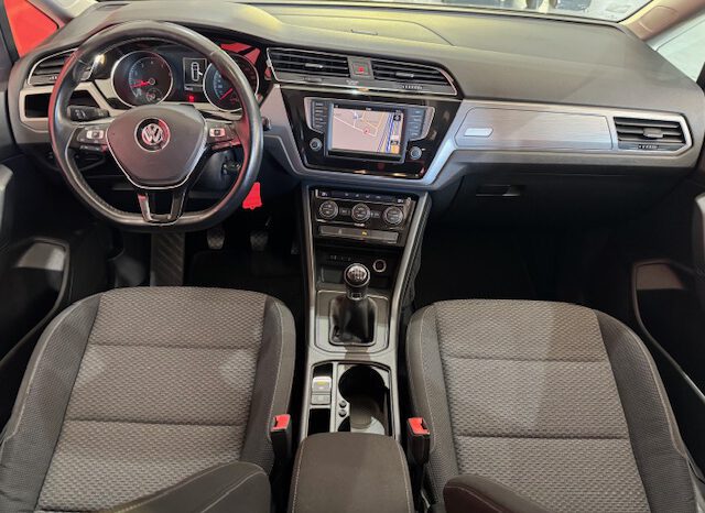 VOLKSWAGEN TOURAN 7 PLAZAS lleno