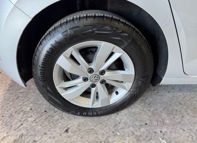 VOLKSWAGEN POLO lleno