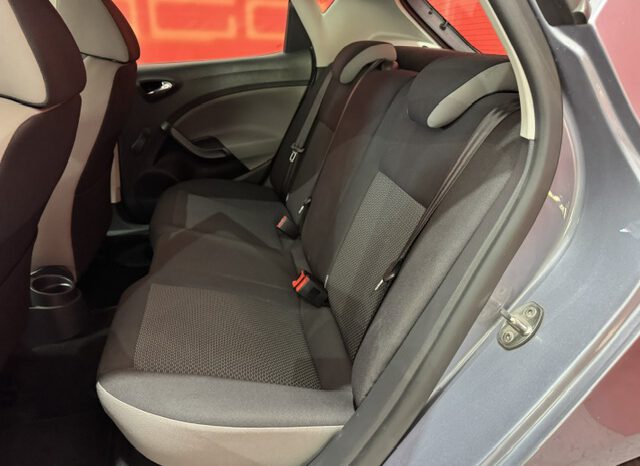 SEAT IBIZA lleno